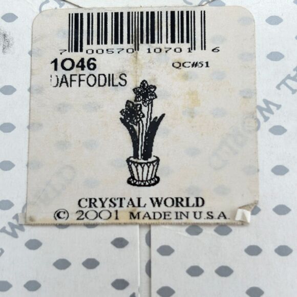 Crystal World Miniature Daffodils Figurine Made USA Easter Cottage Core Collect - Picture 7 of 7